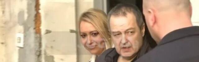 IVICA DAČIĆ NAPUSTIO BOLNICU! Evo kako ministar sada izgleda, ali i šta je PRVO REKAO! (FOTO)
