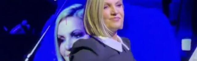 NEVIĐENE EMOCIJE NA KONCERTU SNEŽANE ĐURIŠIĆ! Ćerka Maja raspametila publiku glasom! (Video)