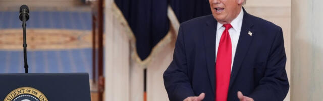 Трамп: Лако можемо да отворимо Ормуски мореуз, узмемо нафту и стекнемо богатство