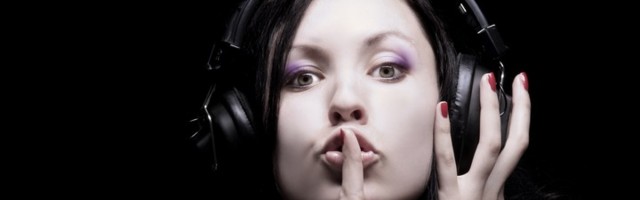 Erotski filmovi se sada SLUŠAJU: Audio-porn vodeći seksi trend