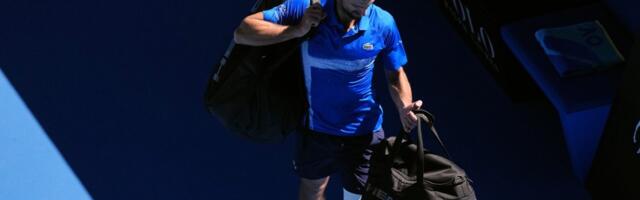 Novak Đoković predao meč, pa dobio žestoke zvižduke u Melburnu! (VIDEO)
