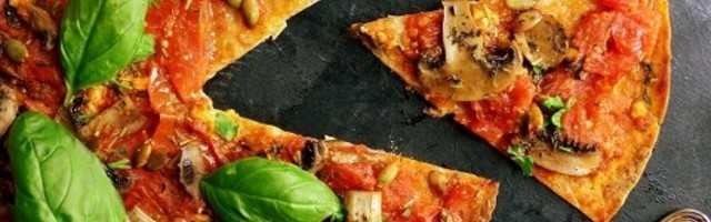 Zašto je uvek isplativije naručiti veliku picu i zbog čega ovde 1+1 NIJE 2? (VIDEO)