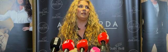 "Ujutru volim da popijem..." Indira Radić priznala sve pred kamerama - Dobro je za cirkulaciju i želudac