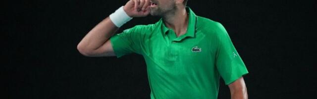 Monarhisti: Vučić proteruje Novaka Đokovića iz Srbije