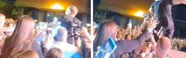 Saša Kovačević se sinoć srušio sa bine u Crvenki! Publika počela da vrišti