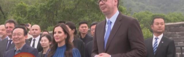Kolce na Kineskom zidu! Vučić u Pekingu - primljen uz najveće počasti (VIDEO)