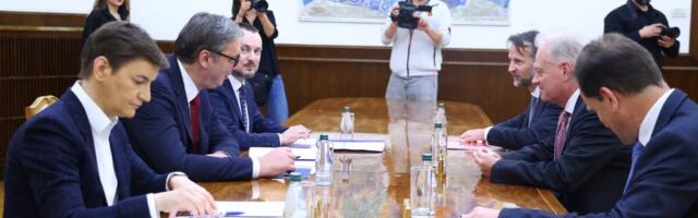 SUSRET NA ANDRIĆEVOM VENCU: Vučić razgovarao s Kopmanom pa zajedno prisustvovali sastanku Operativnog tima za pristupanje Srbije EU (FOTO)