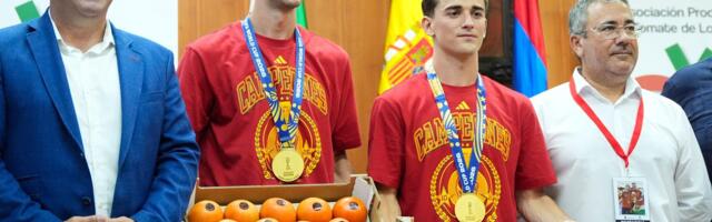 Neobičan poklon za svetske prvake u fudbalu - 150 kilograma paradajza