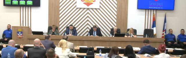 Oglašavanja opozicije povodom sednice Skupštine Beograda: Šapić će moći beskrajno da govori