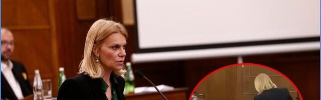 Za Šapića u Skupštini - spisak advokata i blanko ostavka (VIDEO)