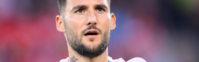 Nemanja Gudelj napušta Sevilju: Poznato gde bi mogao da se preseli sa Anastasijom i nastavi karijeru