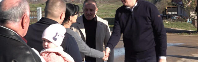 PREDSEDNIK SRBIJE U MIONICI Vučić obilazi farmu porodice Janković (VIDEO)