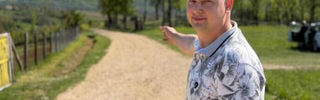 OSTAJU NA DEDOVINI I LEPO ŽIVE: Mladi Dragačevci poručuju samo jedno: "Čekamo vrtić jer je dece sve više" (FOTO)