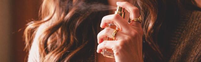 Zaboravite klasičan parfem: Miris za kosu je nova opsesija koja traje satima