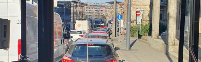 Kolaps u centru zbog rupe u Ulici despota Stefana