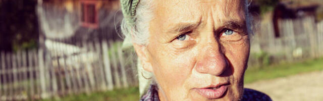 ODREKLA SE ĆERKE I ZETA PREKO NOVINA - SKANDAL U BANJALUCI KAKAV SE NE PAMTI! Babi prekipelo, oglasili se i stručnjaci - svi frapirani njenim razlozima!