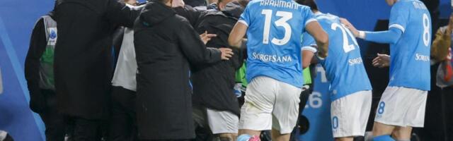 ŠAMPION SRUŠIO BOLONJU ZA NOVI TROFEJ: Fudbaleri Napolija osvojili Superkup Italije