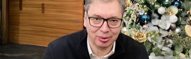 Vučić objavio šta su mu saradnici poželeli za Novu Godinu: Zbog jedne želje se udario po glavi (VIDEO)