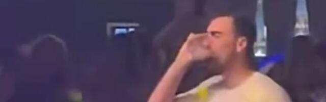 Milutinov snimljen na koncertu najpopularnije grčke pevačice: Ovako se sprema za gostovanje Partizanu