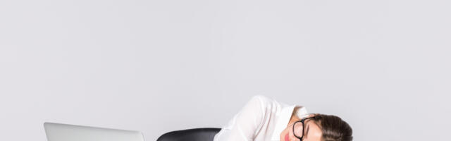 Spavate na poslu? U Japanu bi vam rekli: „Svaka čast!“