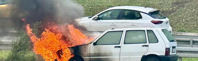 DEVOJKA GA OSTAVILA, PA JOJ ZAPALIO AUTOMOBIL: Tri dana nakon paljevine i dalje stoji na istom mestu