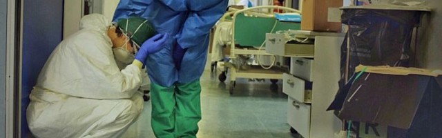 Italija: Imena lekara umrlih tokom epidemije uklesana u kamen