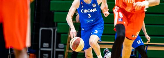 (POLUVREME) ZVEZDA IMA DVOCIFRENU PREDNOST U ZAGREBU: Cibona ima odlično šutersko veče, ali crveno-beli kontrolišu igru!