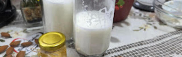 Kako napraviti bademovo mleko? Recept iz bakine kuhinje koji ćete obožavati, sprema se lako i brzo