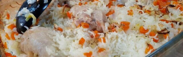 Pilav sa piletinom zapečen u rerni: Savršen ručak za celu porodicu