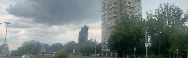 Pljusak i grmljavina ne prestaju, nadvili se crni oblaci: Nevreme uveliko drma ovaj deo Beograda (VIDEO)