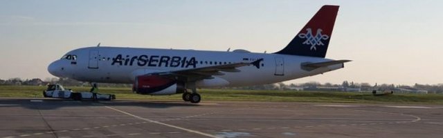 NAŠI IZ BEČA STIŽU KUĆI! Avion Er Srbije u jo jednoj evakuacionij misiji! (VIDEO)