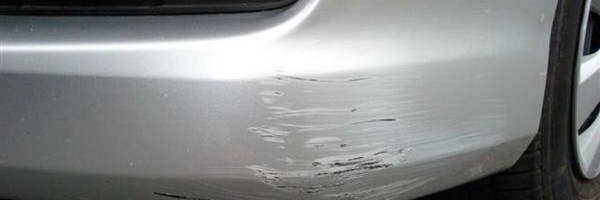 Kako reparirati ogrebani branik