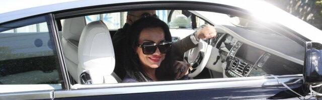 ŠOK, GOCA BOŽINOVSKA SE NIJE POJAVILA NA KRŠTENJU SVOG UNUKA! Evo zašto je pevačica propustila ovaj bitan datum!