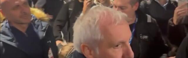 ŽELJKO SAMO PROŠAO KROZ GROBARE: Bez reči na aerodromu!