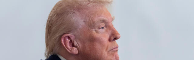 "SAČEKAJTE MALO..." Tramp prekinuo sastanak – razlog iznenadio sve