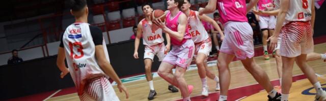 Juniori Borca dobro parirali lideru na tabeli, ali ipak poraženi u Hali kraj Morave