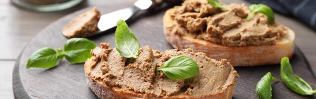 Domaća pileća pašteta – kremasta, ukusna i gotova za 30 minuta