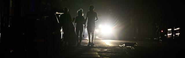 Kuba započela obnovu energetskog sistema, dan nakon potpunog mraka i KOLAPSA