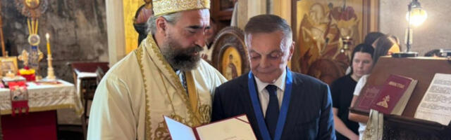 Високо признање Миловану Бојићу за службу Цркви и српском народу