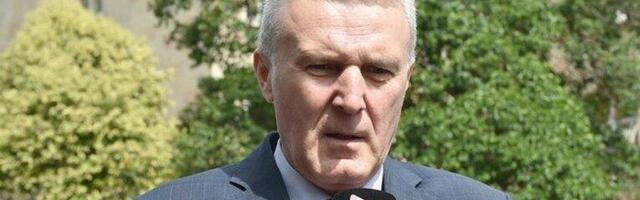 ZLOUPOTREBIO POLOŽAJ I UČESTVOVAO U ŠVERCU CIGARETA: Uhapšen bivši direktor policije Crne Gore!