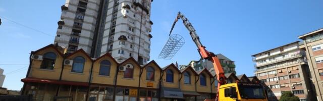 U toku sanacija krova na tržnici Erdoglija (FOTO)