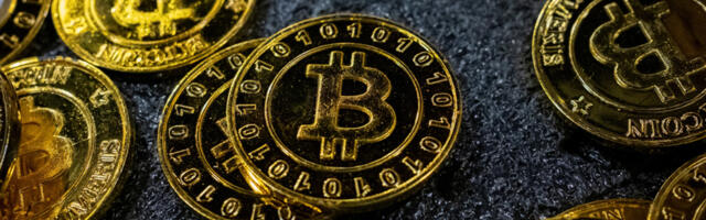 Bitcoin prebacio 100.000 dolara