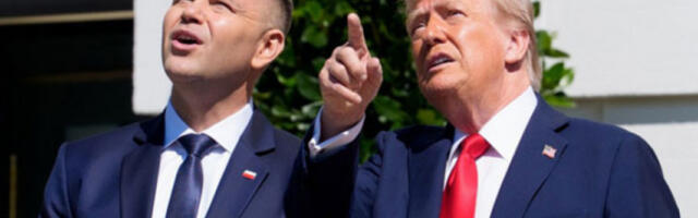 Трамп и Навроцки разговарали о рату у Украјини, безбедности и трансатлантским везама