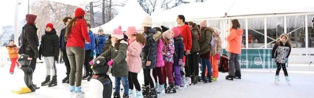 Besplatne grupne posete klizalištu za decu