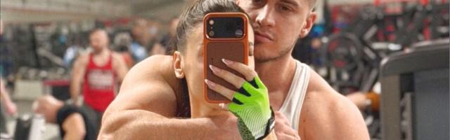 Žena Davida Dragojevića izgleda nestvarno 8 meseci nakon porođaja: U uskom kombinezonu sve pokazala