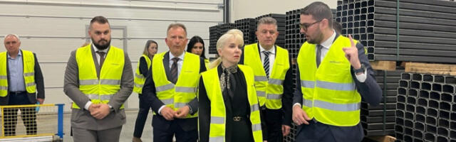 ​Министарка Лазаревић посетила чачанску компанију „Унипромет”