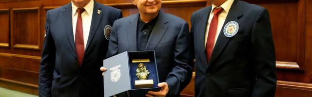 Dačić otvorio izložbu posvećenu komandantu PJP Obradu Stevanoviću i naglasio značaj tradicije i jedinstva