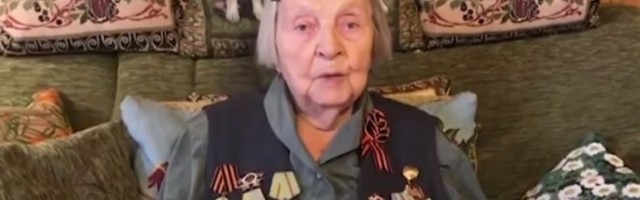 PUTIN ODLIKOVAO RATNU VETERANKU! Zinaida (98) na neobičan način pomaže porodice ŽRTAVA KORONE! (VIDEO)