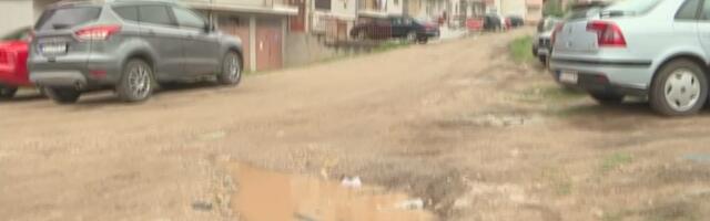 Ulica bez asfalta, puna rupa, pri jačim kišama bujica: Ovakva ulica u Nišu zove se Gospodska