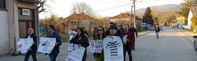 „Ostajemo na ulici dok ne izviždimo slobodu“ – održan peti protest u Gadžinom Hanu